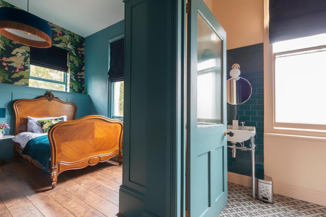 The Coach House 3* Derby